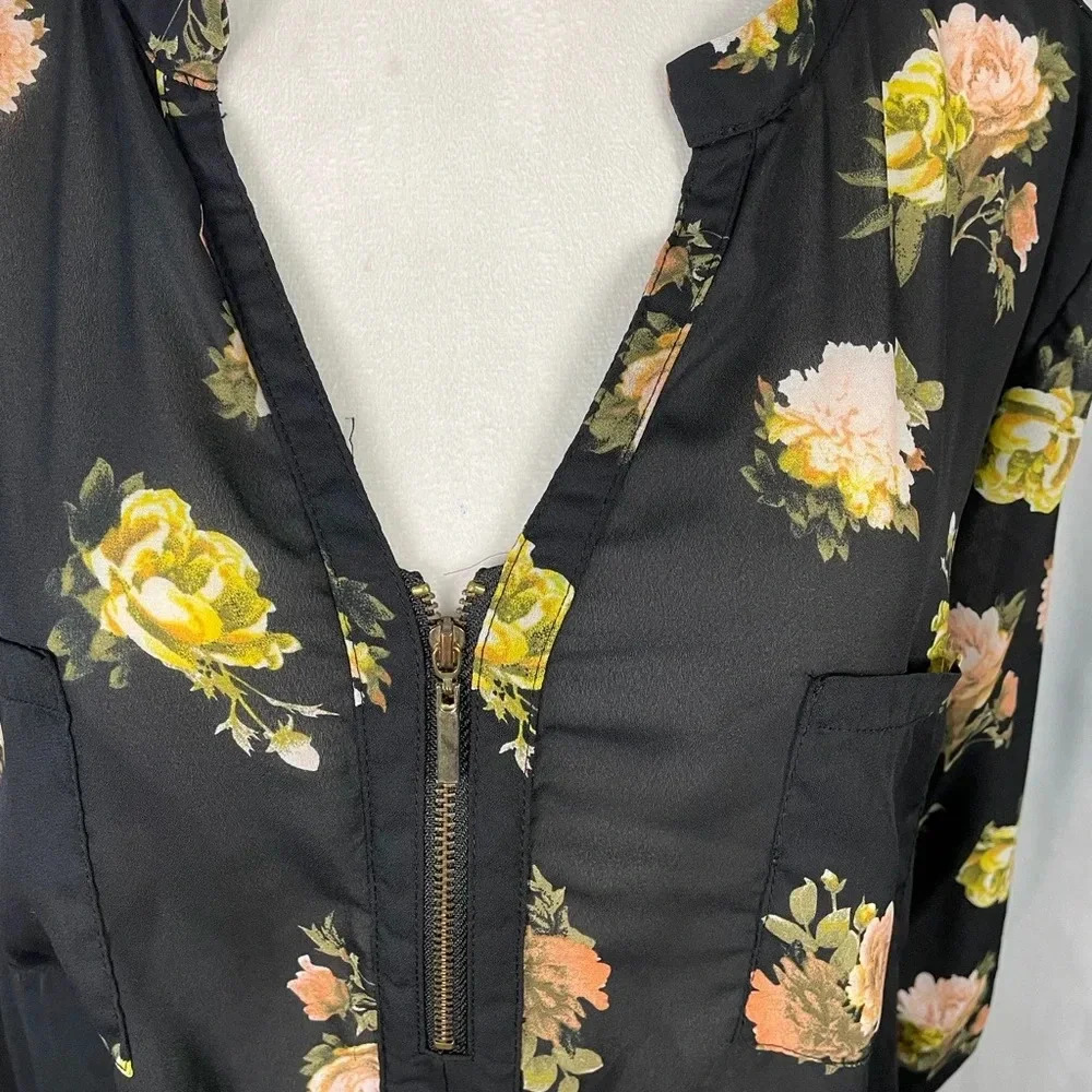 Rue21 Floral‎ Blouse zipper front roll cuff sleeves - Picture 2 of 7